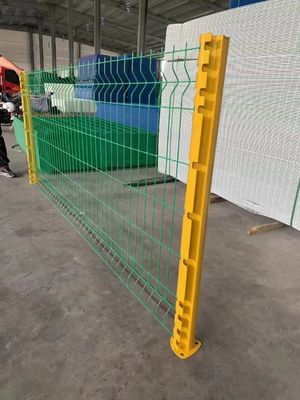 Customized 3D Curved Welded Wire Mesh Fence Home / Outdoor V Mesh Security Fencing