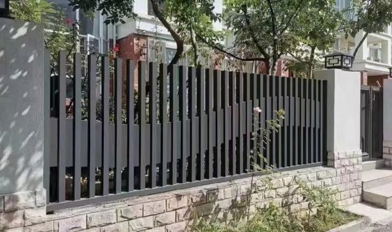 Backyard Garden Tubular Steel Fence Ornamental 2.0m Outdoor Metal Fence