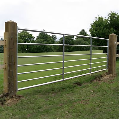 V Stay Galvanized Cattle Fencing Heavy Duty Farm Cattle Gates For Australia Market