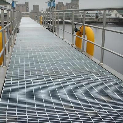 303 Walkway Channels Galvanized Safety Grating Non Slip Perforated Stair Treads Metal Grate