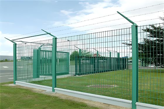 2M Iron Wire Mesh Fence PVC Coated For Garden Road Railway Airport