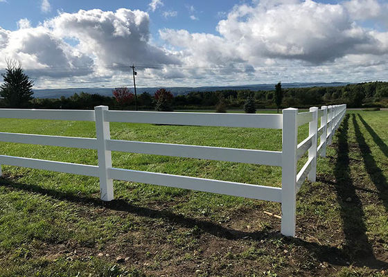 3 Rail Wire Mesh Fencing Eco-Friendly White Vinyl Horse Fence Panel