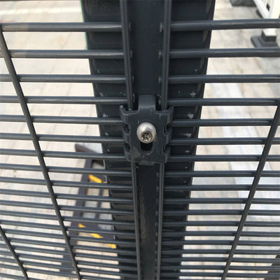 358 Welded Wire Anti Climb Mesh Metal Security Fencing For Airport Prison Jails Border Protection