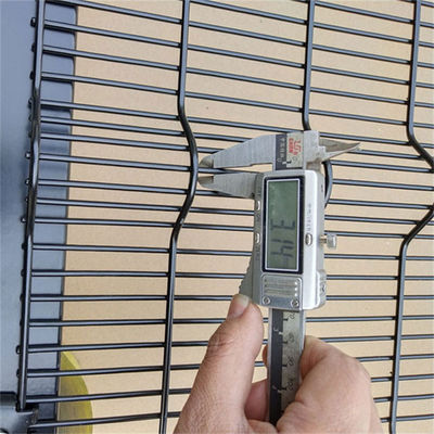 High-Speed Galvanized Curvey Security 358 Fence Pvc Anti-Climb Fence With Spike