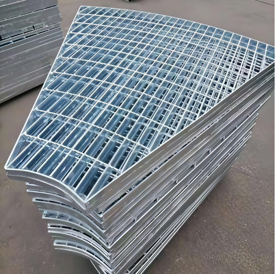 S235JR Galvanized Steel Grating 30x3 Bearing Bar Size Anti Rust Walkway Trench Cover